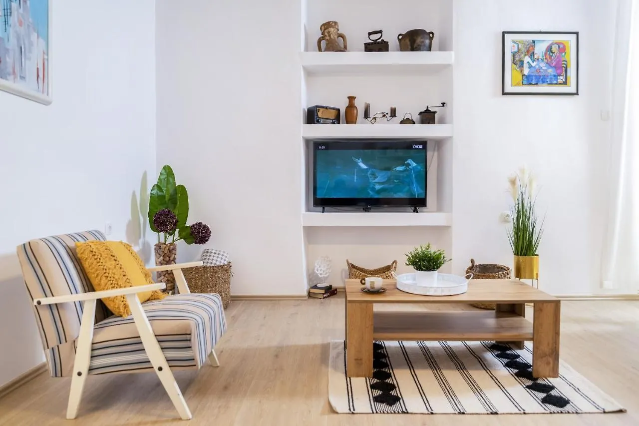 Apartments Mario 2 Pula 0*,