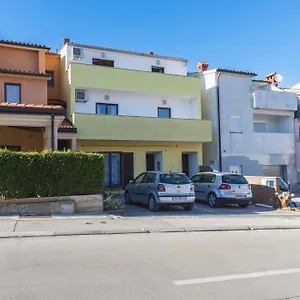 Apartmán Milos, Pula